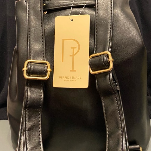 Perfect Image New York Faux Leather - Picture 2 of 2